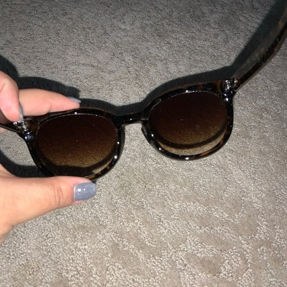 tortoise shell sunglasses - Picture 5 of 7